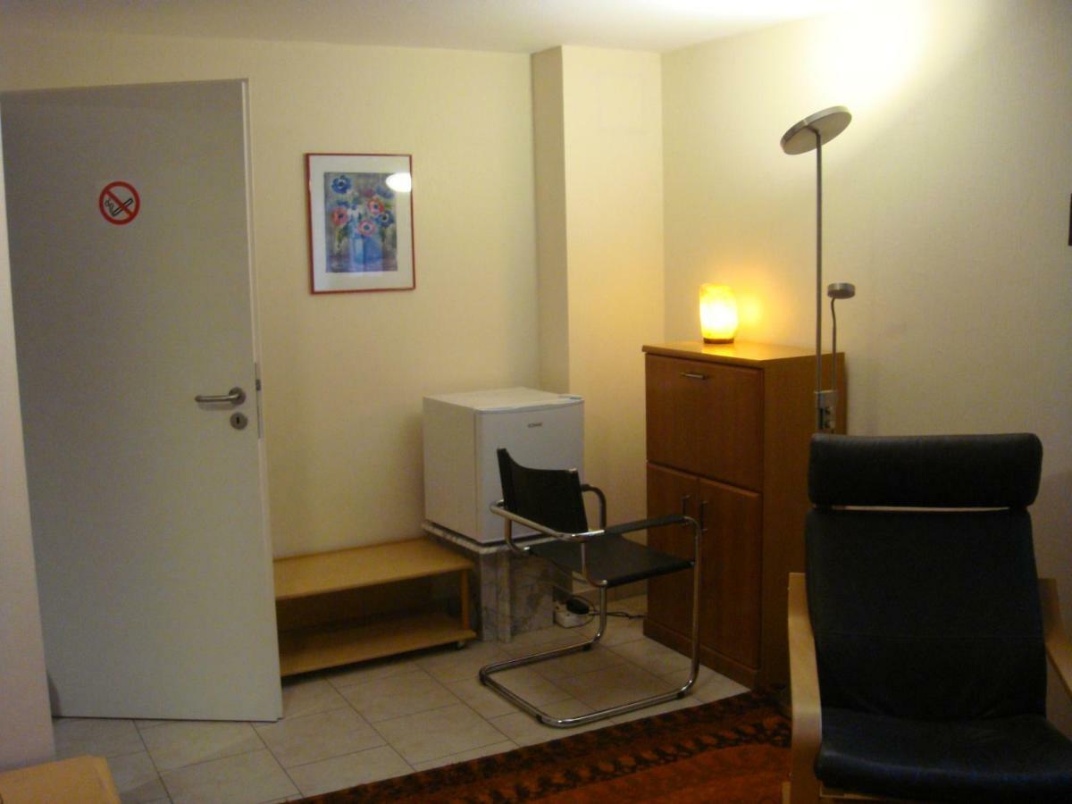 Messezimmer Ratingen Bagian luar foto